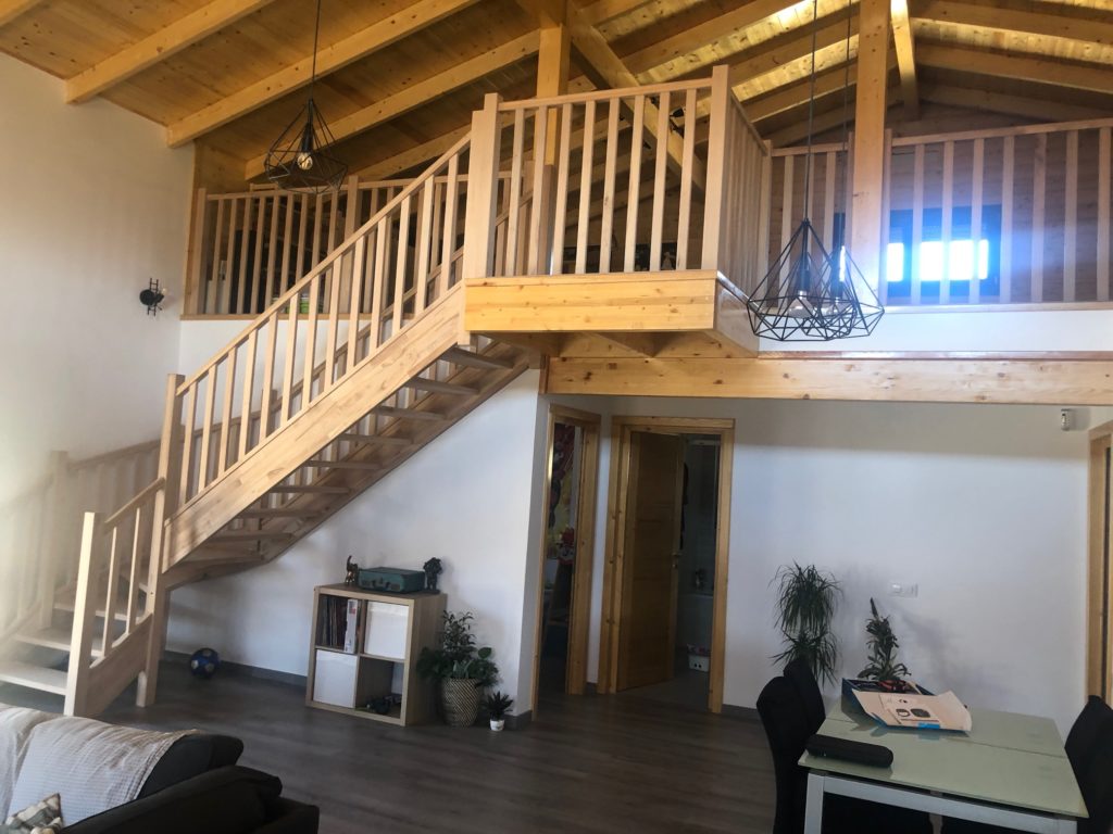 casa de entramado ligero detalle escaleras Tarragona