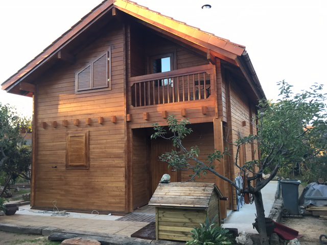 Casa de madera en Tarragona – con buhardilla modelo Relin